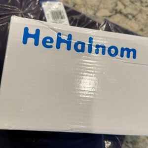 HeHalnom White girl dress shoes size 6 toddler new in box